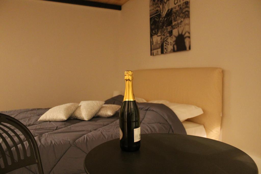 My Room Suite Center โบโลญญา ห้อง รูปภาพ