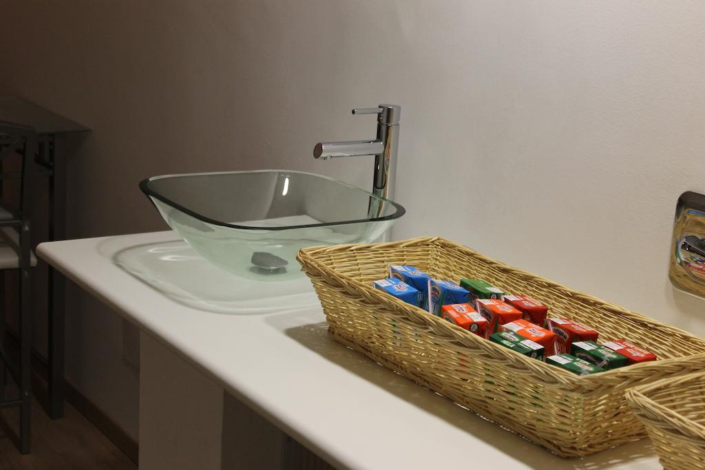 My Room Suite Center โบโลญญา ภายนอก รูปภาพ